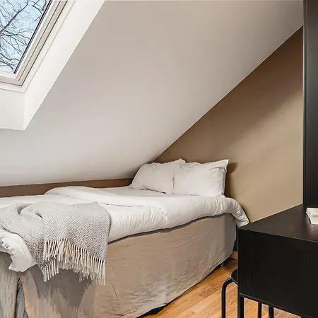 Dinbnb I Dockside With Modern Kitchen And Workspace Μπέργκεν