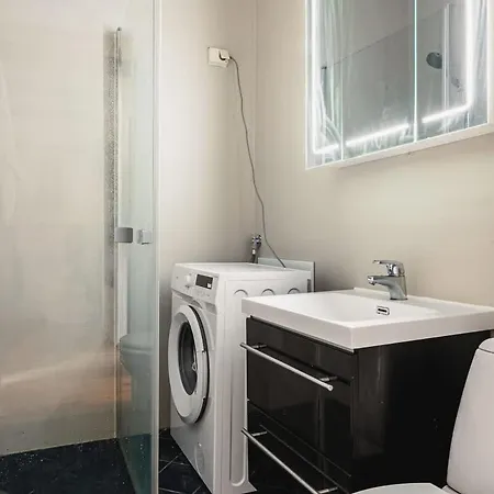 Dinbnb I Dockside With Modern Kitchen And Workspace * Μπέργκεν