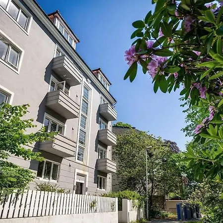 公寓 Dinbnb I Dockside With Modern Kitchen And Workspace 卑爾根